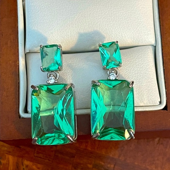 Vintage Jewelry - Emerald Color Glam, Cushion Cut Drop Pierced Cz Earrings Statement Silver tone